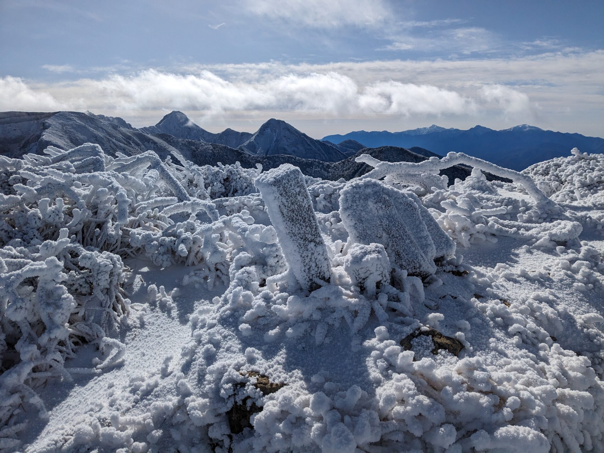 登山日記】積雪期 八ヶ岳 唐沢鉱泉から天狗岳周回 | 登山ガイド 杣人